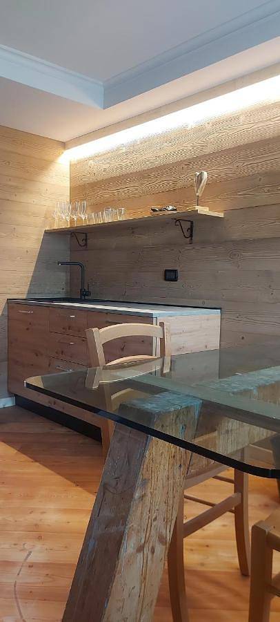 Appartamento per 4 persone, con Balcone e Terrazza nonché Piscina e Panorama a Gallio