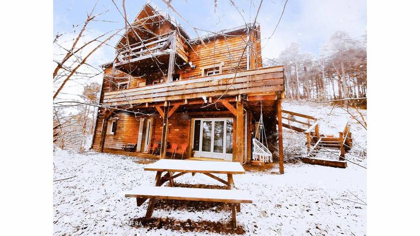 Gîte pour 6 personnes, avec vue et jardin à Méolans-Revel