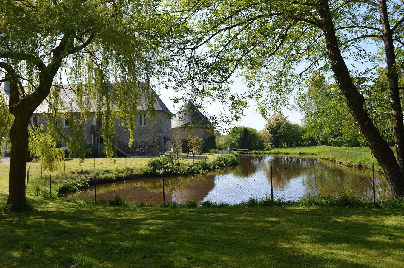 Chambre d’hôtes « Chambre Sakura » avec jardin partagé et Wi-Fi in Vaudrimesnil, Région de Coutances