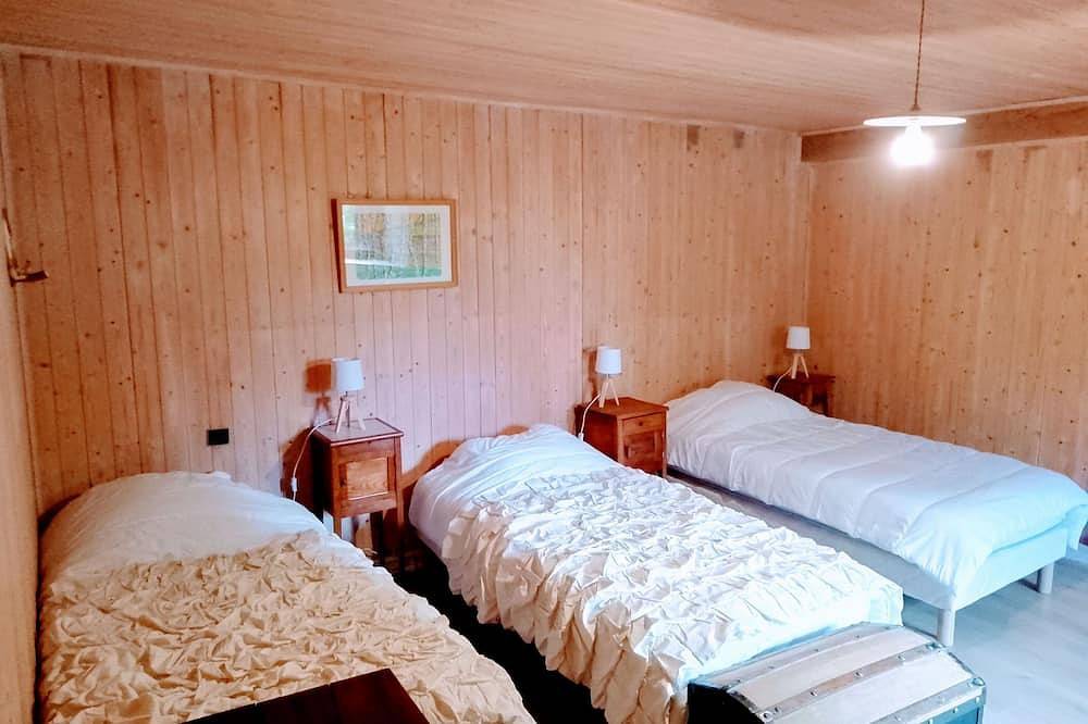 Maison dans un village perché, un refuge pour les amoureux de la nature ! in Théus, Région de Gap