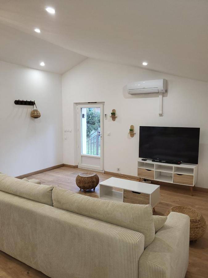 Gîte pour 4 personnes, avec balcon ainsi que vue et jardin à Saint-Martin-de-Brômes - 4