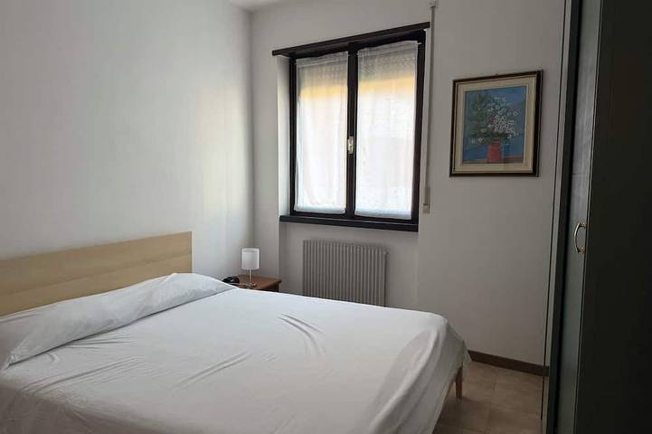 Apartamento entero, Large Apartment with 3 Bedrooms in Riva del Garda, Montañas Garda