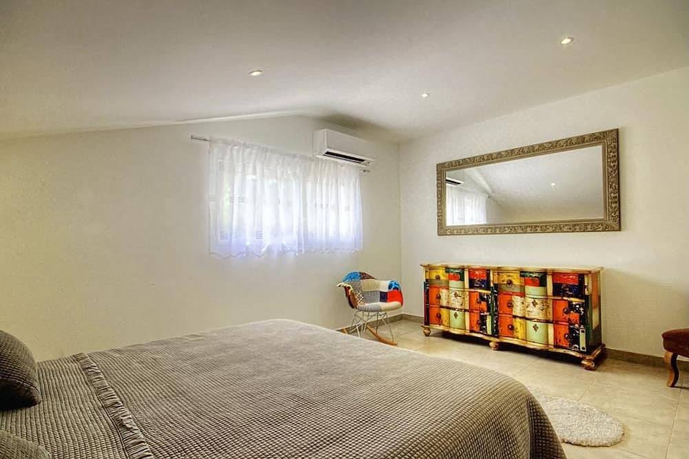 Casa di 115 mq in Calenzana, Calvi e dintorni