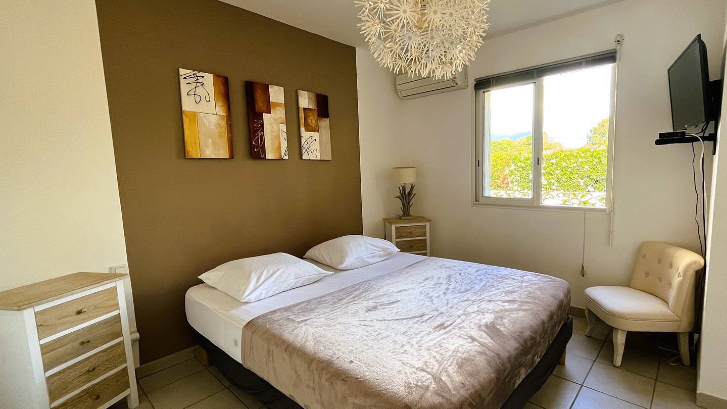 Appartement de vacances entier, Appartement Laurel, 4 personnes, piscine, plage à 2 min en voiture in Lecci, Arrondissement de Sartène