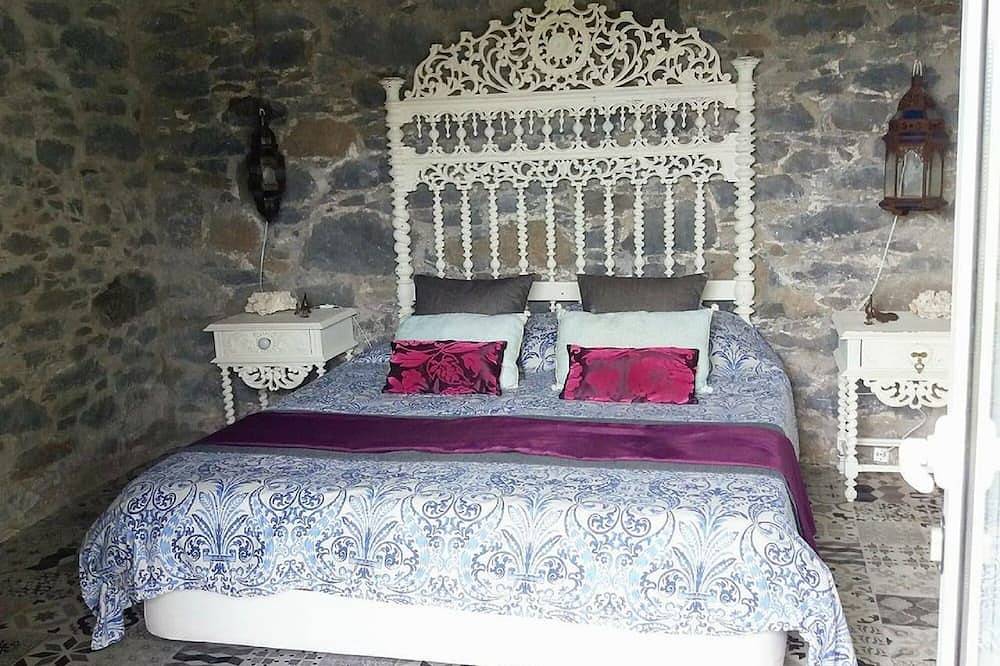 \"Zen\" atmosphere with breathtaking views. in Estreito da Calheta, Madeira