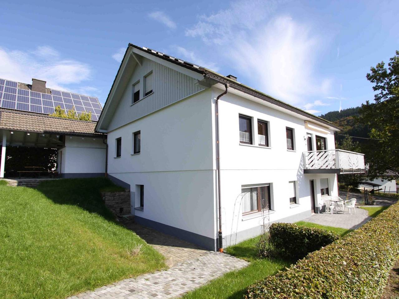 Appartement entier, Appartement 'Storchennest' avec jardin commun, balcon et Wi-Fi in Schmallenberg, Arrondissement du Haut-Sauerland
