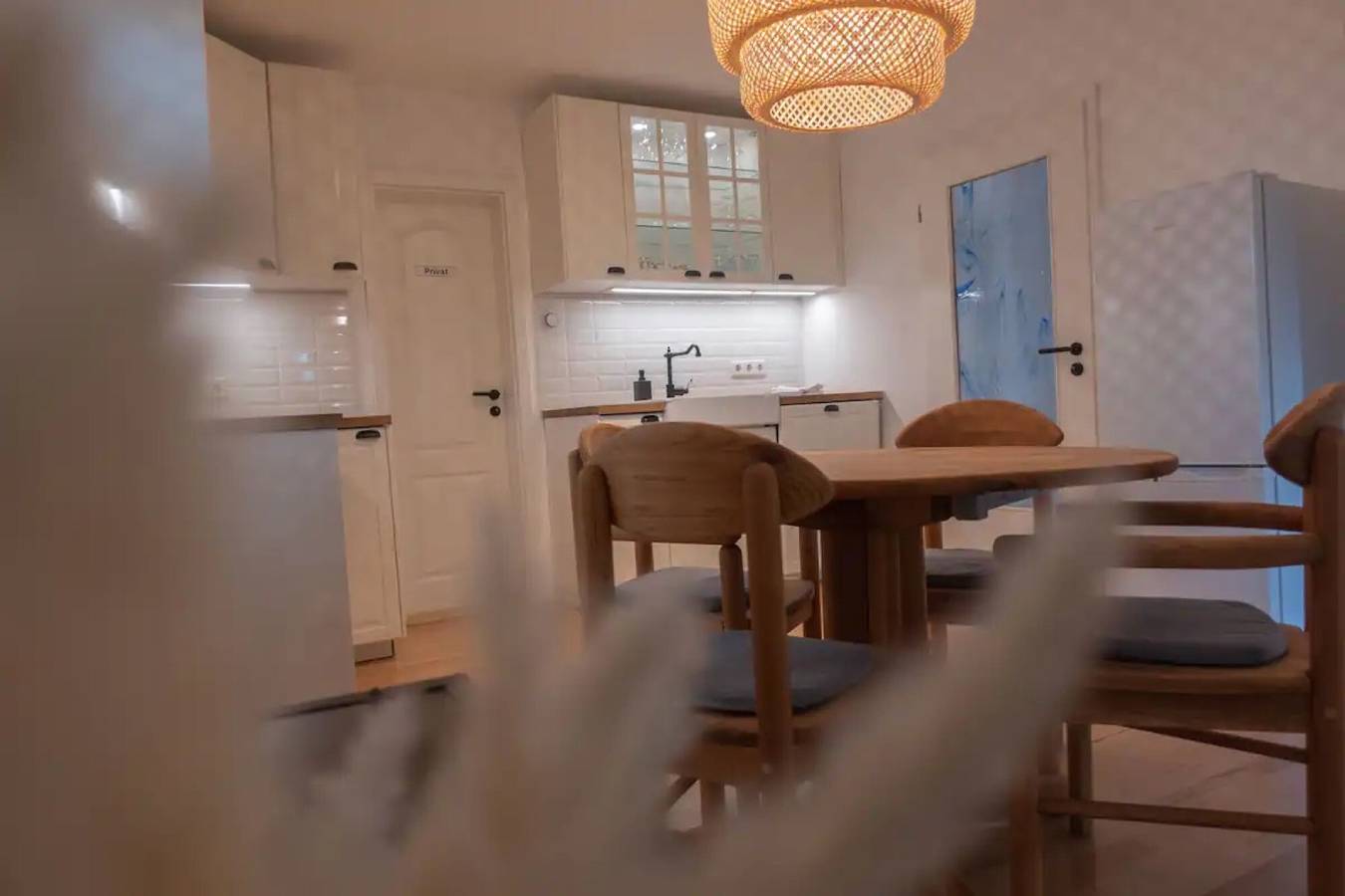 Ganze Wohnung, Appartement 'Chiemsee Schwanenloft' mit Garten, W-Lan und Parkplatz in Seebruck, Chiemsee