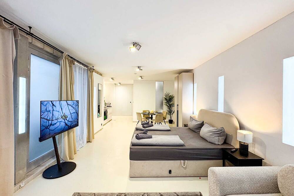 Ganze Wohnung, Remise Studio Apartment - Top Lage nahe Messe in Charlottenburg Berlin, Berlin