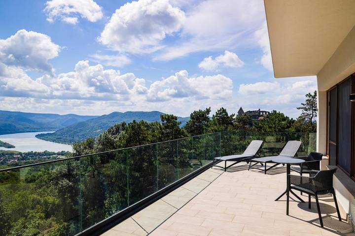 Hôtel pour 2 personnes, avec piscine et vue ainsi que sauna et jardin, animaux acceptés