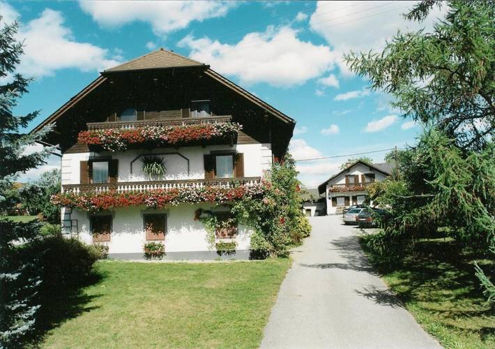 Ferienwohnung für 7 Personen, mit Sauna und Pool sowie Garten in Pischelsdorf am Kulm