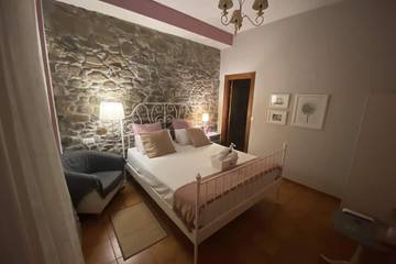 Casa rural para 14 personas, con piscina y balcón en Molinaseca