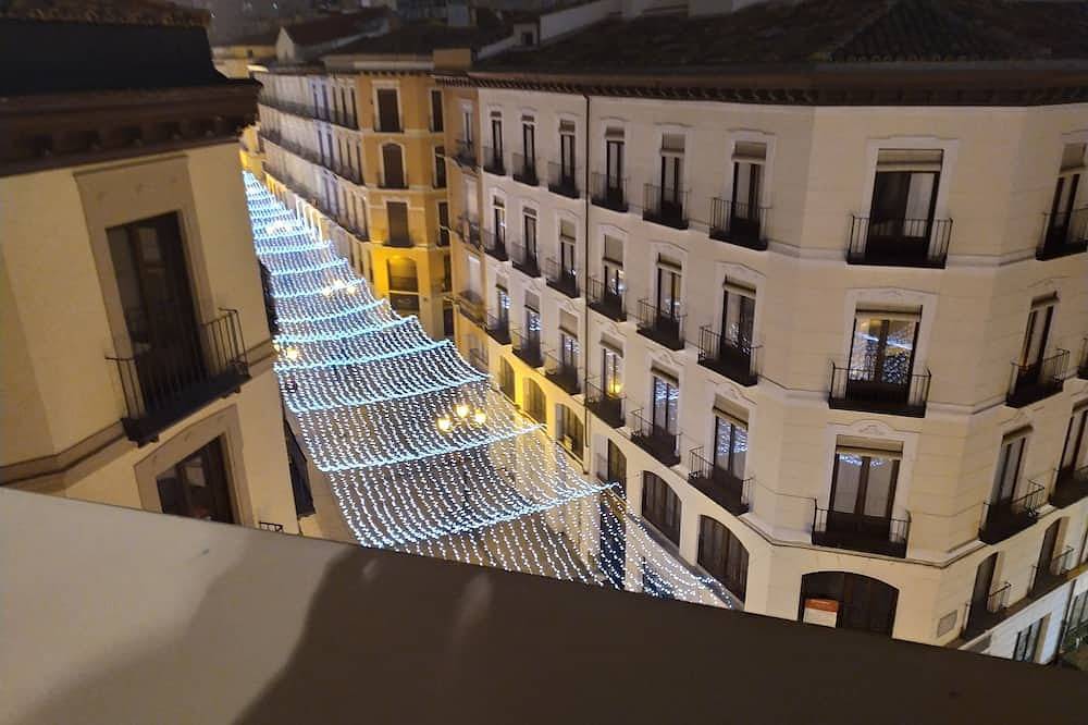 Entire apartment, Apartment next to the Basilica del Pilar and spacious. in Saragossa, Saragossa Province
