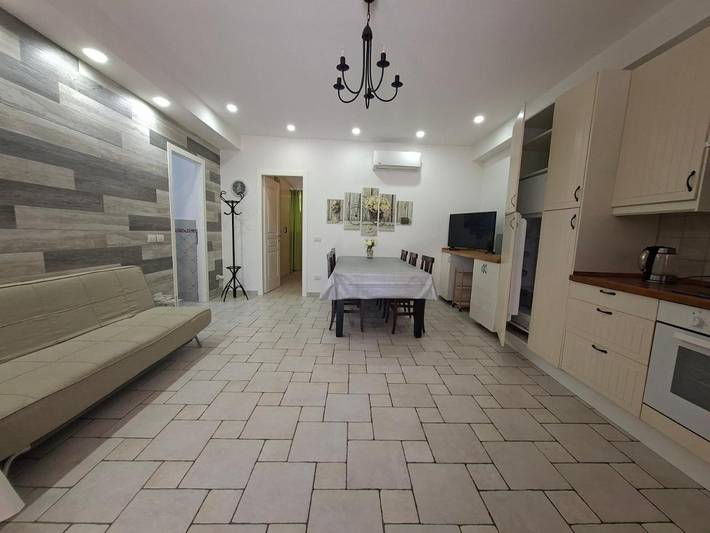 Gîte pour 4 personnes, avec jardin à Morrovalle