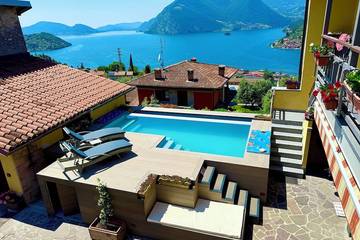 Gîte pour 4 personnes, avec piscine et terrasse à Sulzano