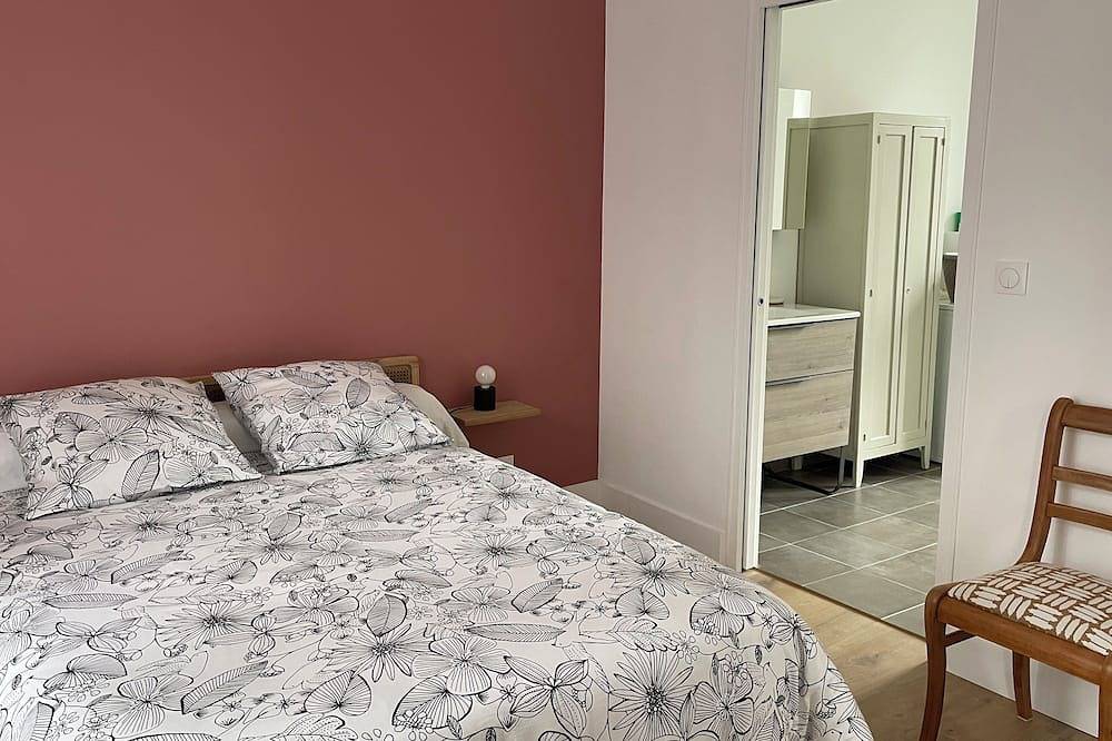 \"Le Quatorze\" maison de ville agréable, entièrement rénovée avec jardin clos in Saint-Just-en-Chaussée, Oise