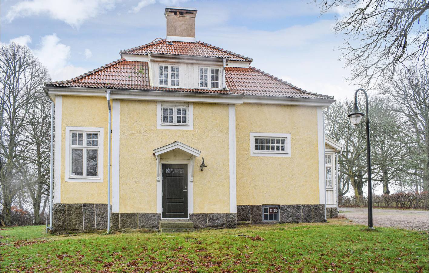 Hus för 8 Personer med trädgård in Svenska Östersjön