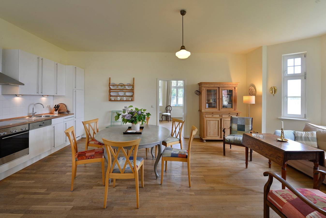 Ganze Wohnung, Ferienwohnung "Gut Grubnow Rügen - 3" mit Seeblick, Gemeinschaftsterrasse und Wlan in Neuenkirchen (Rügen), Rügen