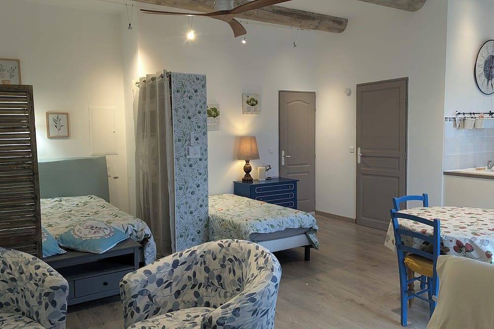 Geheel appartement, Landelijke gîte met zwembad in Cabrières-d'Avignon, Parc naturel régional du Luberon