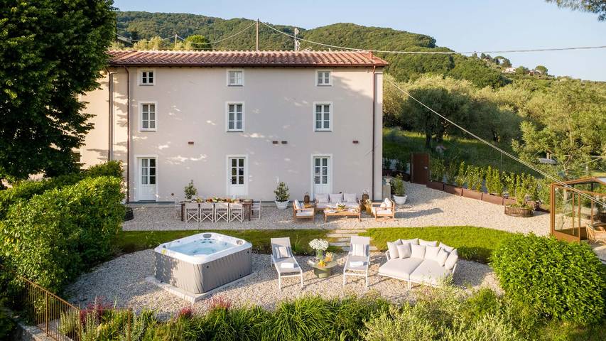 Ferienhaus für 10 Personen, mit Garten in Lucca