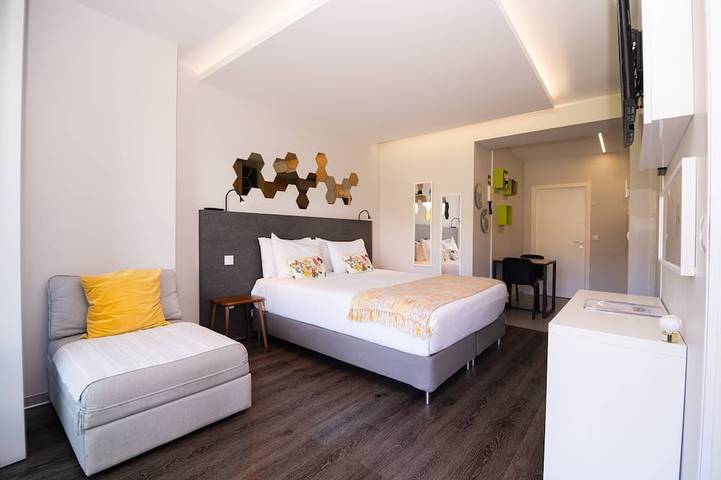 Lower-level Studio w/ kitchenett and patio in Santana, Madeira