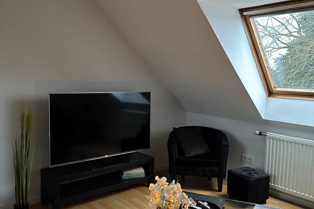 Entire apartment, Modernes Apartment nahe Düsseldorf- zentral & ruhig in Krefeld, Lower Rhine