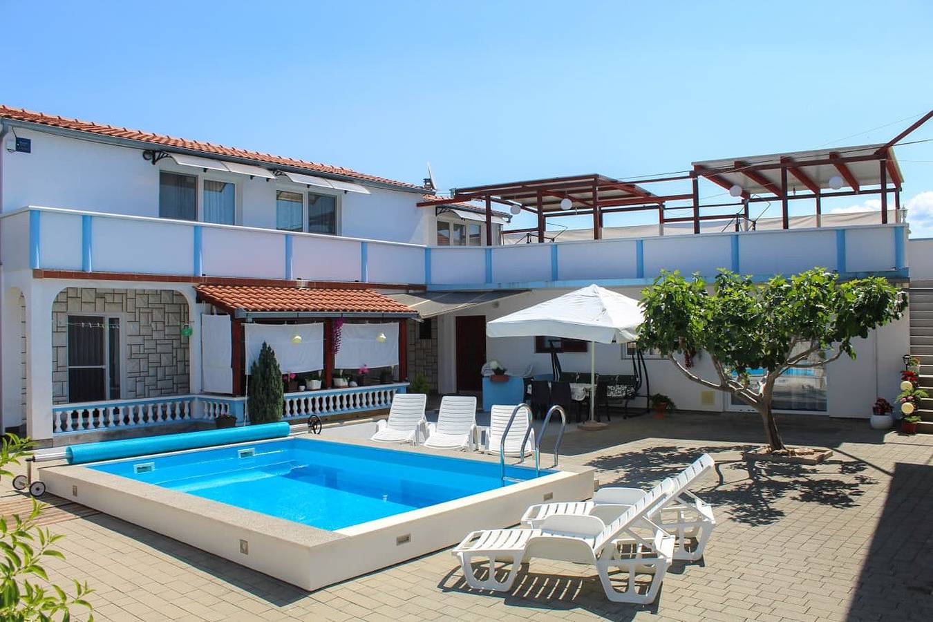 Ganze Wohnung, Ferienwohnung in Tribunj mit Meerblick, Balkon, Klimaanlage, W-Lan (5034-2) in Tribunj, Šibenik-Knin