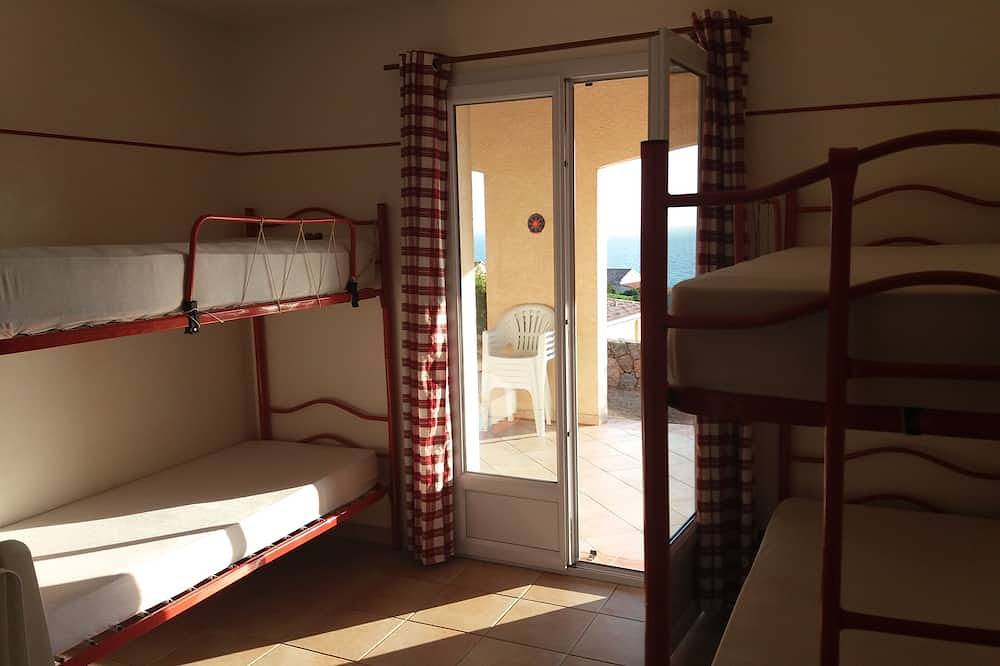 Villa marina , climatised,wi-fi, private garden and parking. in Tizzano, Sartène