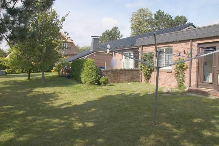 Ferienhaus für 4 Personen, mit Balkon/Terrasse und Terrasse sowie Garten in St. Peter-Ording - 2