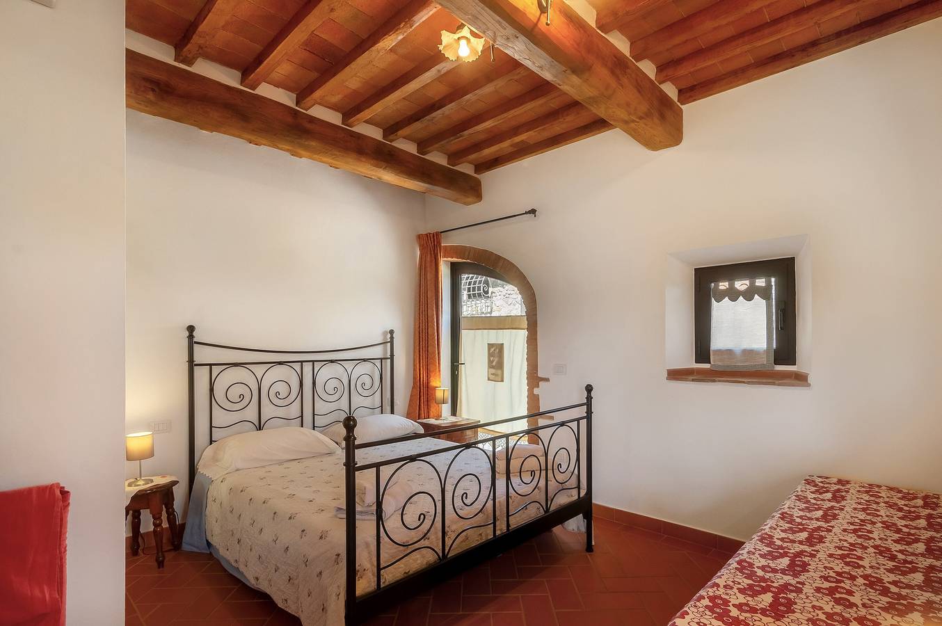 Appartamento intero, Podere Papèra - Appartamento 'Capriolo Flat' con vista sulle montagne, Wi-Fi e aria condizionata in Mercatale, San Casciano in Val di Pesa