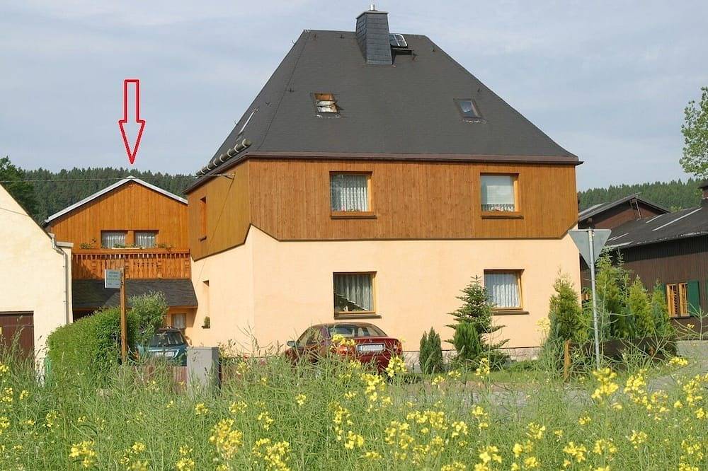 Ganze Wohnung, \"Klein aber fein\" Apartment mit Balkonzimmer - ruhige Lage für 2 - 4 Personen in Schwarzenberg (Erzgebirge), Erzgebirge