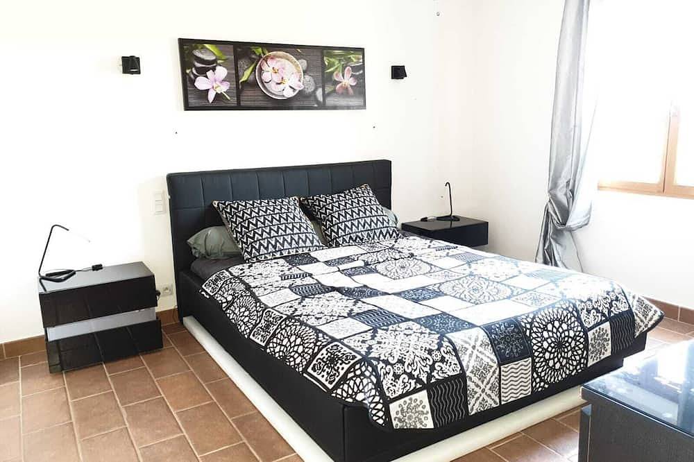 Entorno provenzal encantador de 120m2 muy tranquilo. in Le Luc, Region de Draguignan