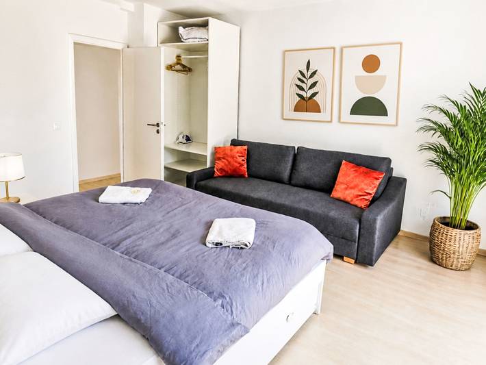 Ganze Wohnung, 1Og "R" Helle 80m² 3-Zimmer Wohnung näh in Freilassing, Rupertiwinkel