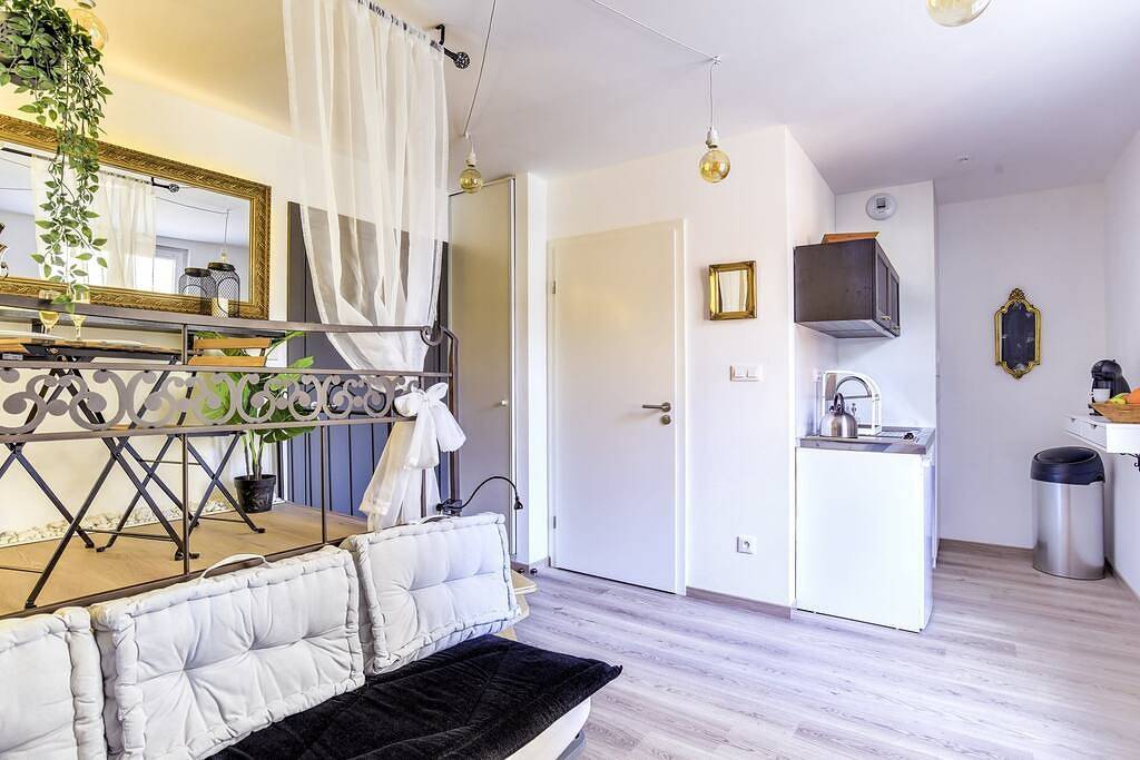 Apartamento entero, L'Entracte Strasbourgeoise - Charming studio in the hearth of Petite France in Estrasburgo, Región de Estrasburgo