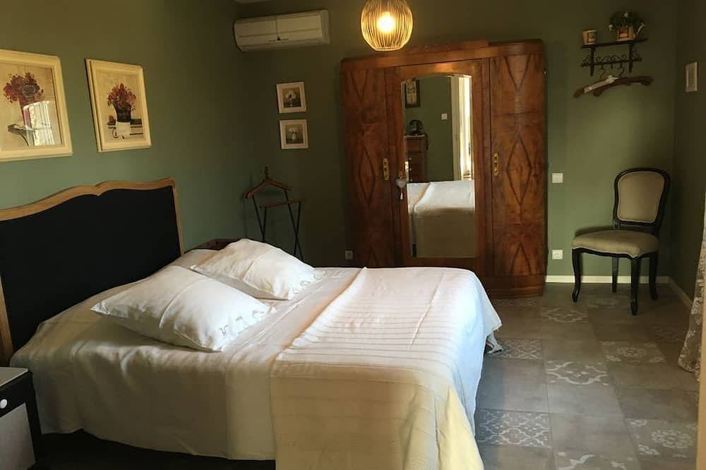 Maison de caractère avec grande piscine et Spa in Parisot, Région d'Albi