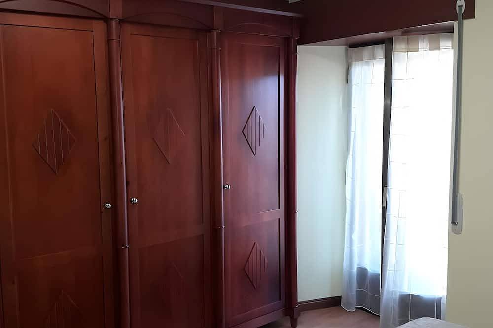 Entire apartment, Apartment 'La Casa Nueva' with Balcony, Wi-Fi and Air Conditioning in Abejar, Soria Province