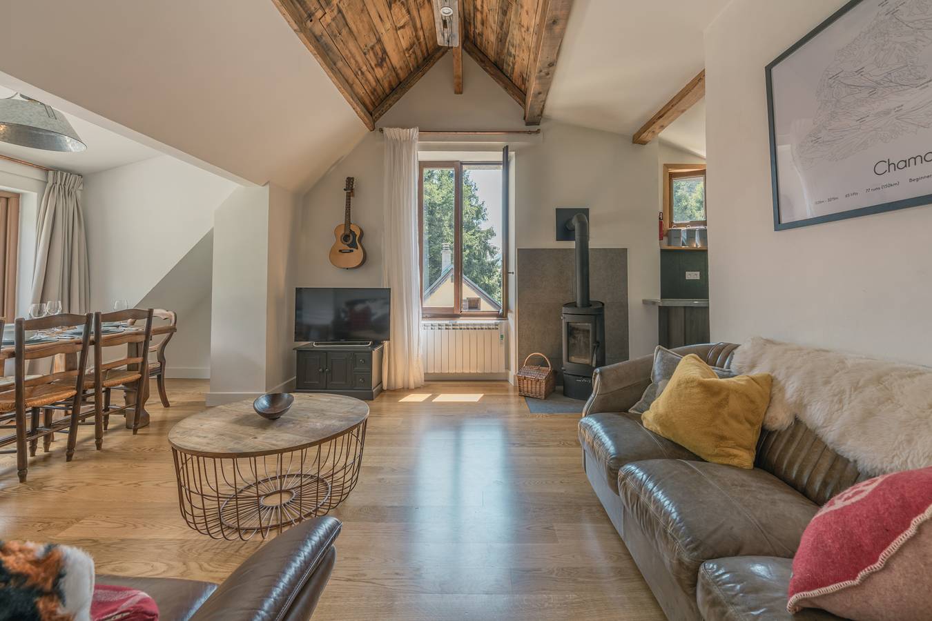 Chalet Whitmoore Argentière - Walk to Grands Montets Sleeps 7 in Argentière, Chamonix-Mont-Blanc