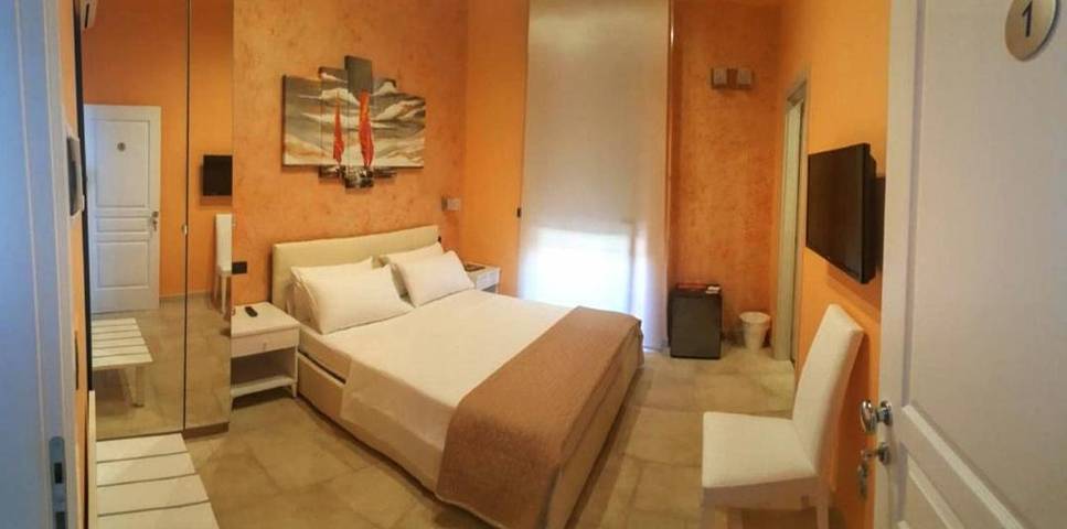 Chambre d’hôte pour 5 personnes, avec balcon ainsi que vue et jardin, adapté aux familles à Maglie - 4