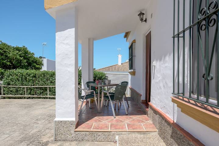 Acogedora casa de vacaciones "Casa Dalia" con piscina privada, terrazas, aire acondicionado y Wi-Fi in Conil de la Frontera, Costa de la Luz