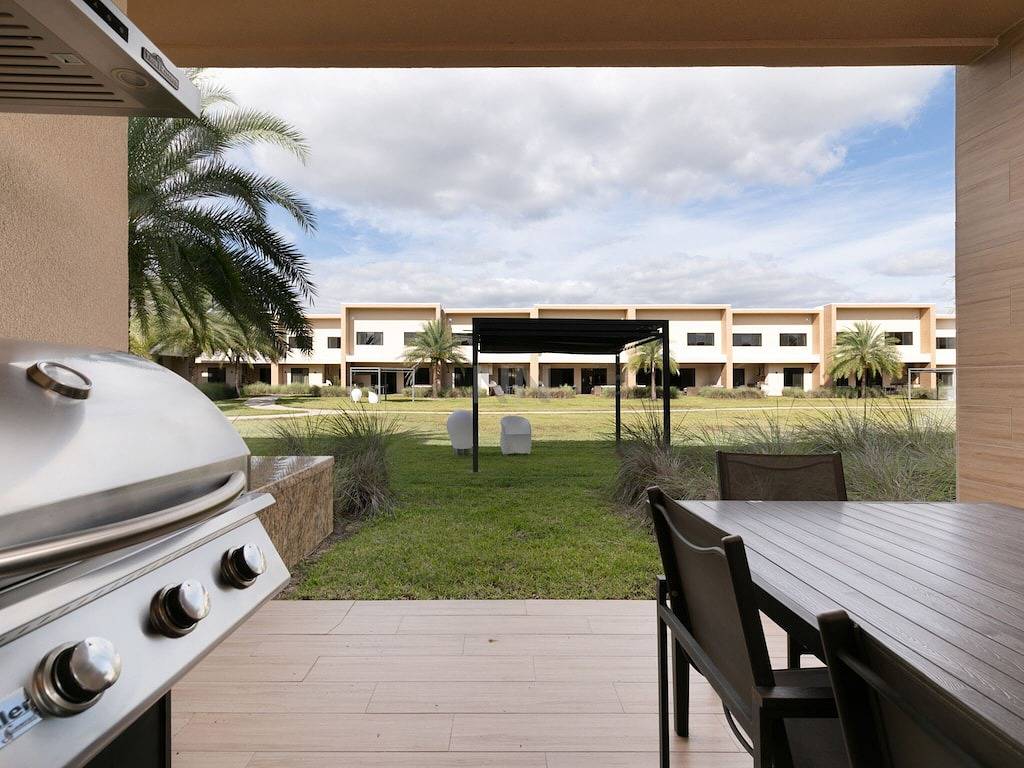 All-Suite Luxury Townhome - Magic Village Yards – Prime Location! in Disney World