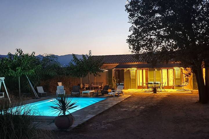 Location de vacances pour 6 personnes, avec jardin à Speloncato