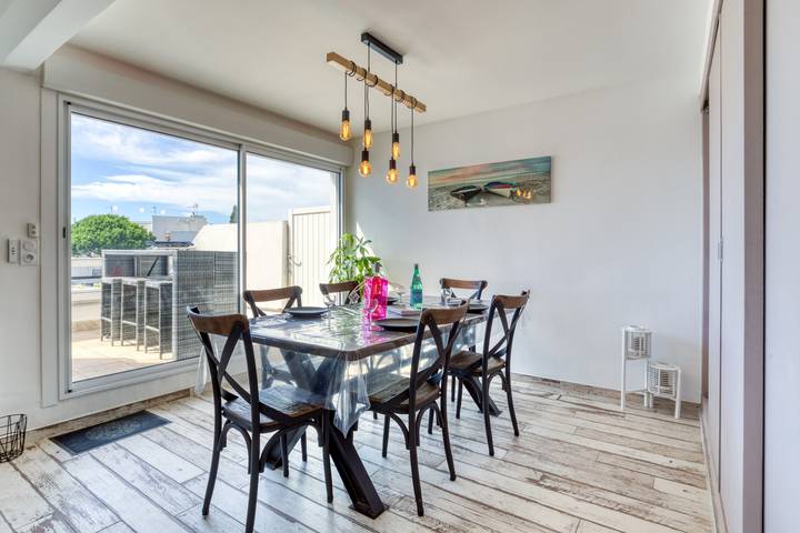 Appartement entier, Appartement 'Marina Port Camargue' avec vue sur la mer, Wi-Fi et climatisation in Port Camargue, Le Grau-du-Roi