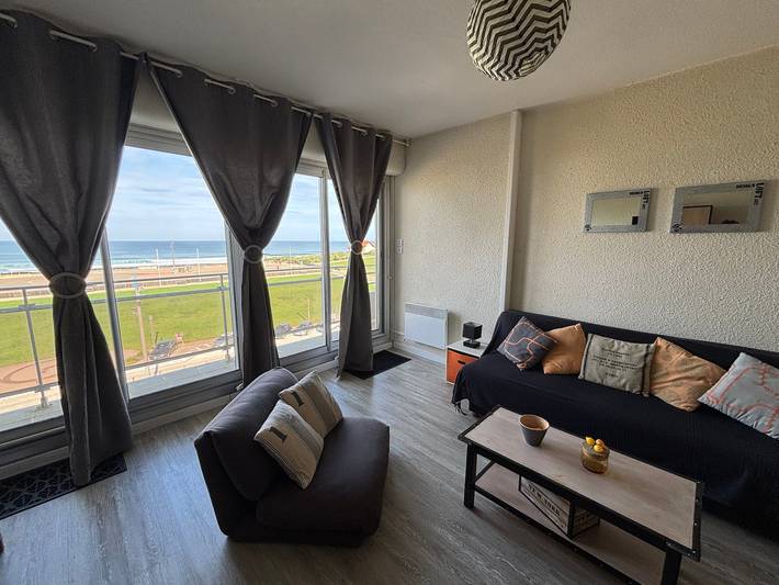 Ferienwohnung für 6 Personen, mit Meerblick und Balkon sowie Terrasse in Landes