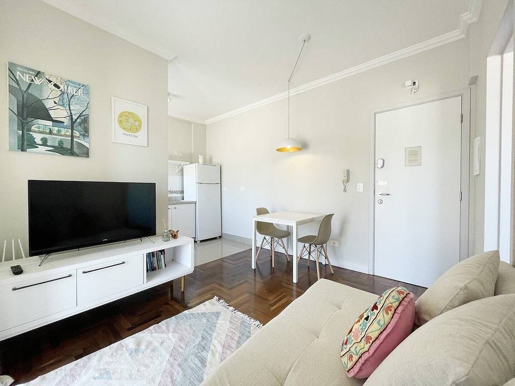 Ganze Wohnung, Schöne neue Parque Barigui Wohnung mit Garage in Curitiba, Paraná