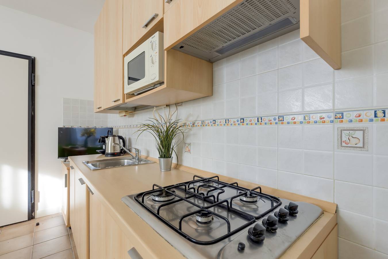 Ganze Wohnung, Ferienwohnung für 4 Personen mit Terrasse in Porlezza, Gemeinde Porlezza