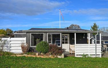 Ferienhaus für 4 Personen, mit Terrasse und Garten in Grønninghoved Strand