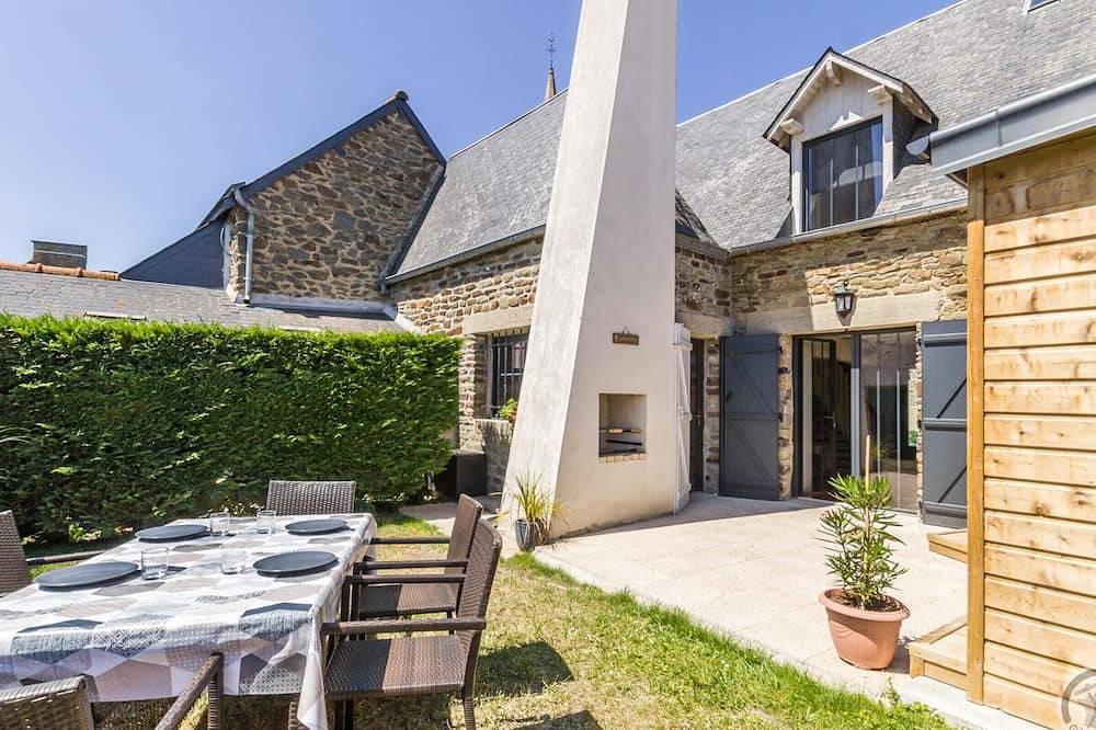 Charmantes Haus mit privatem Spa und Garten in Ardevon in Ardevon, Pontorson