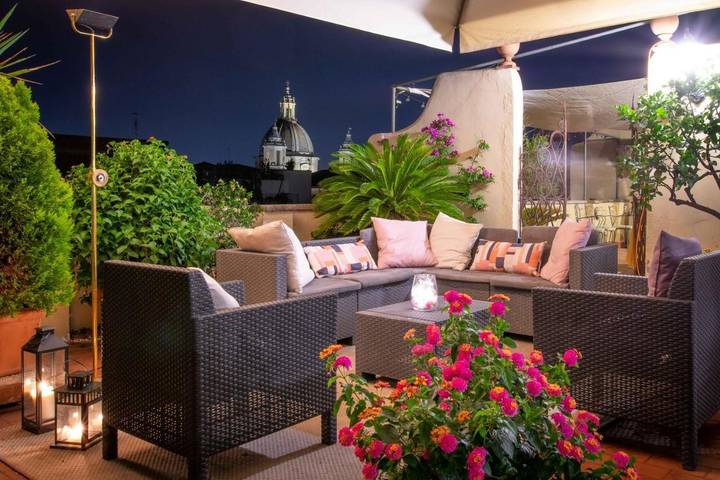 Loft per 4 persone, con Balcone e Terrazza in Pantheon (Roma)