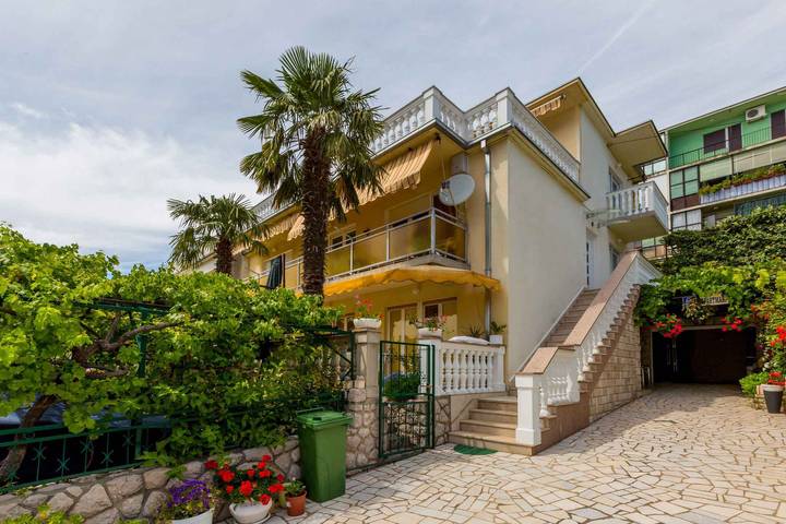 Ferienwohnung für 4 Personen, mit Balkon in Crikvenica