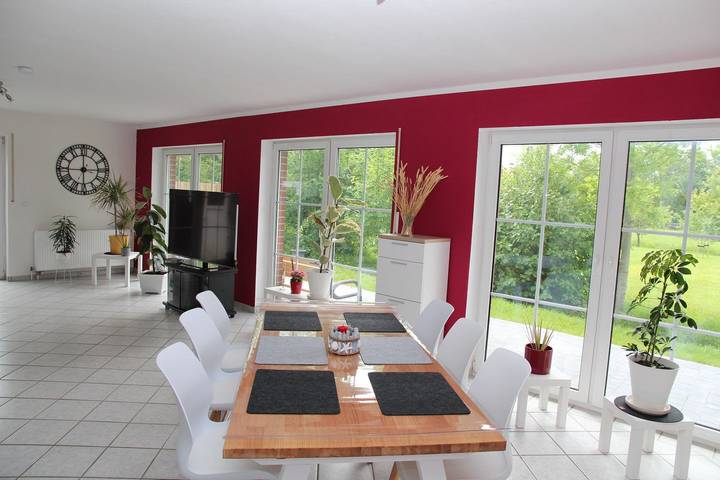 Ferienhaus für 6 Personen, mit Ausblick und Terrasse sowie Garten in Greetsiel