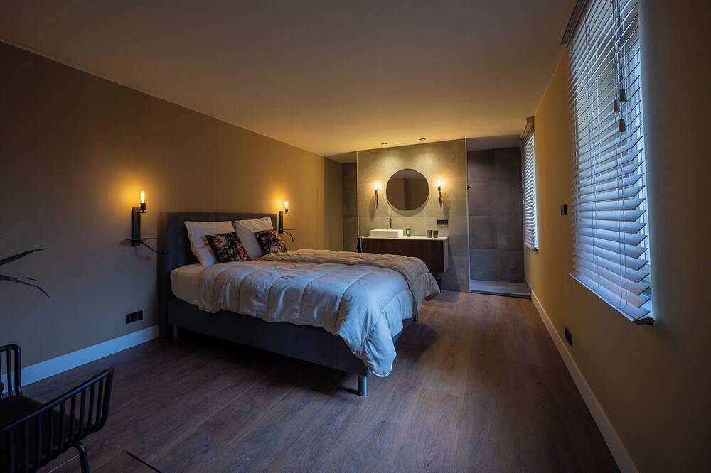 Vacation home * Atmospheric * Luxury * - 3 spacious bedrooms, each with private bathroom in Nuth, Parkstad Limburg